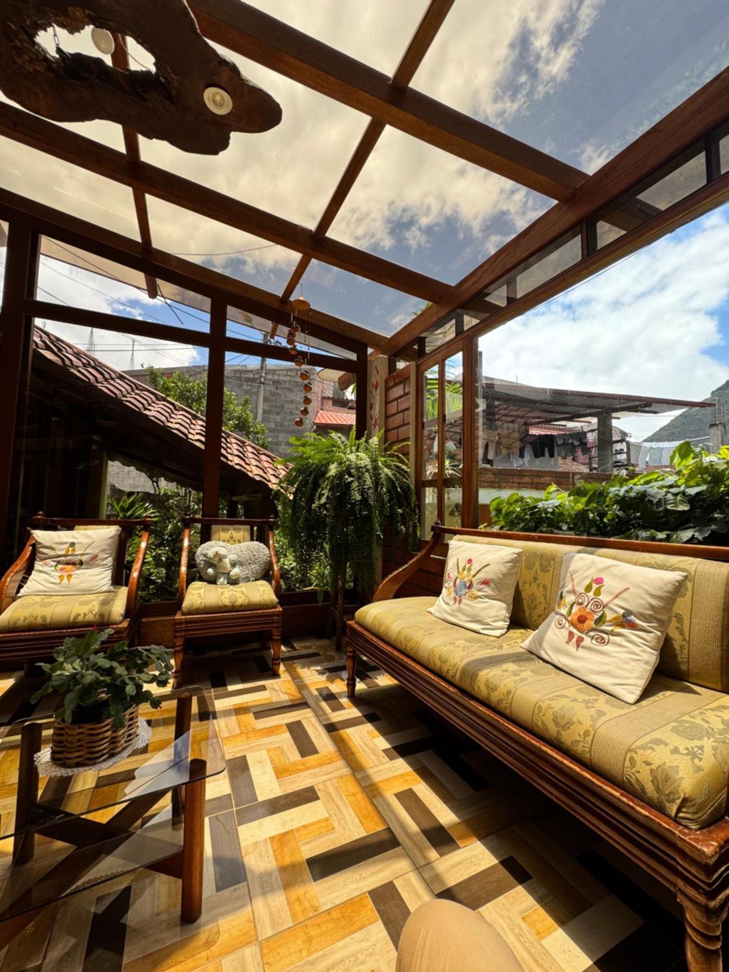 Hotel Donde Ivan Banos  Exterior photo