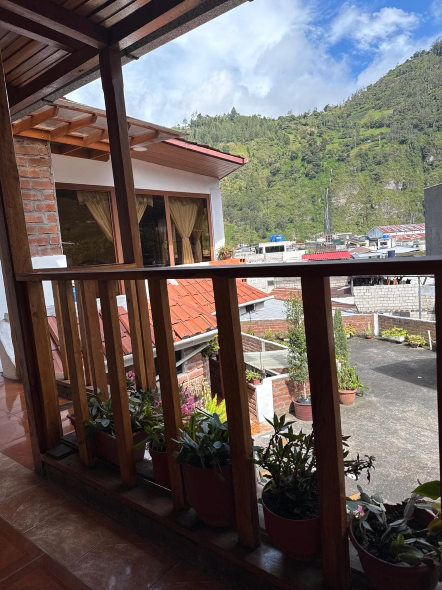 Hotel Donde Ivan Banos  Exterior photo